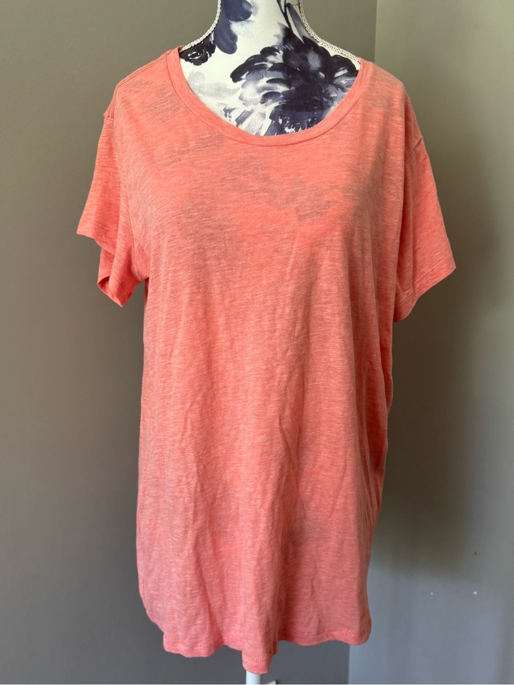 Columbia Women’s Lightweight Short Sleeve Tee Coral Peach